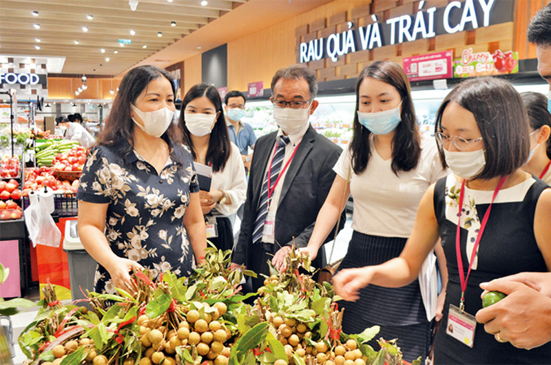 Mặt hàng nhãn được bày bán tại siêu thị Aeon Hà Đông.