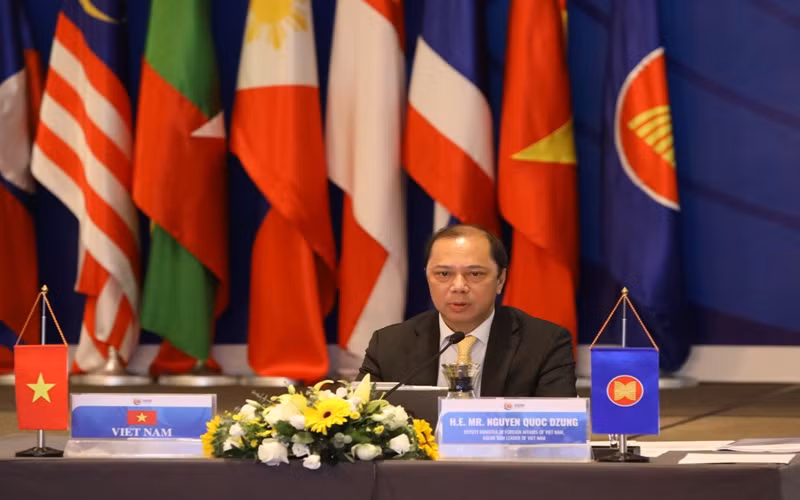 Thứ trưởng Ngoại giao Nguyễn Quốc Dũng, Trưởng SOM ASEAN của Việt Nam đã chủ trì hội nghị. (Ảnh: Bộ Ngoại giao)