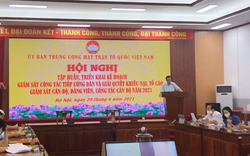 Quang cảnh Hội nghị trực tuyến.