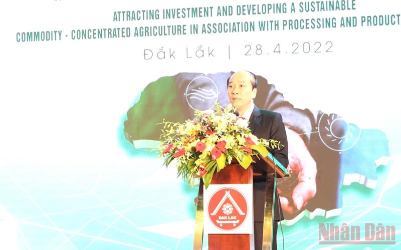 Chủ tịch Ủy ban nhân dân tỉnh Đắk Lắk Phạm Ngọc Nghị phát biểu tại hội nghị.