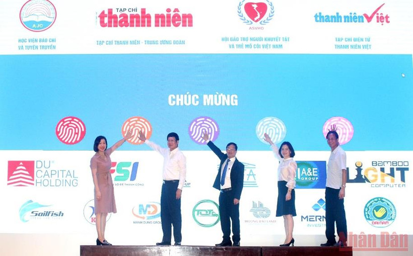 Lễ phát động Cuộc thi viết “Vượt lên số phận”.