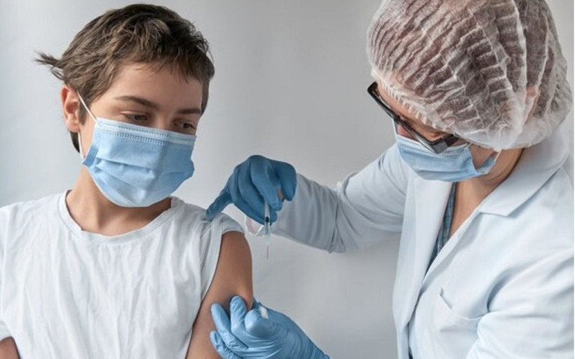 Nga sẽ tiêm chủng cho trẻ vị thành niên trước cuối năm nay (Nguồn: Moskva 24)