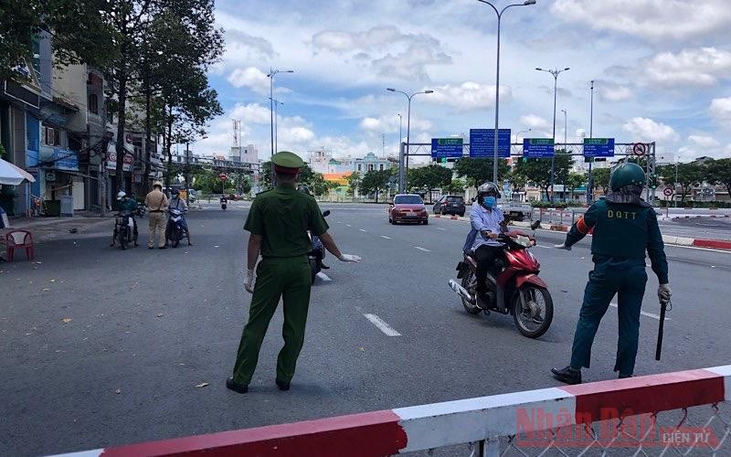Tâm sự của những chiến sĩ trẻ ở chốt kiểm dịch TP Hồ Chí Minh