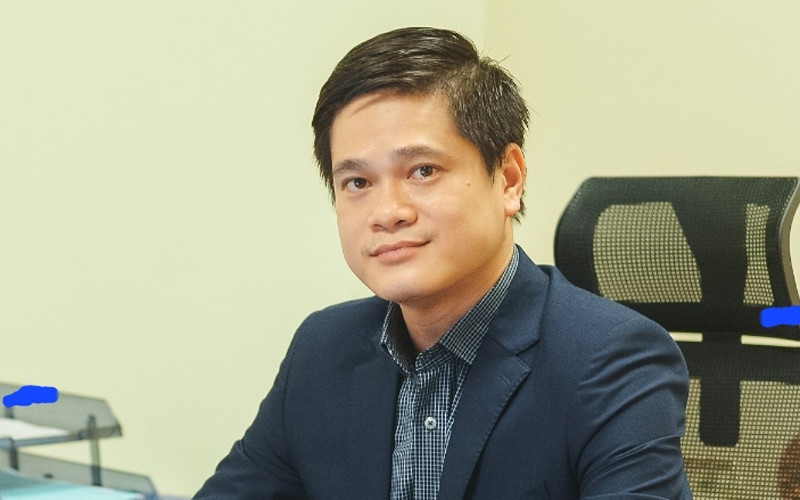 Phó giáo sư, Tiến sĩ Tô Trung Thành.