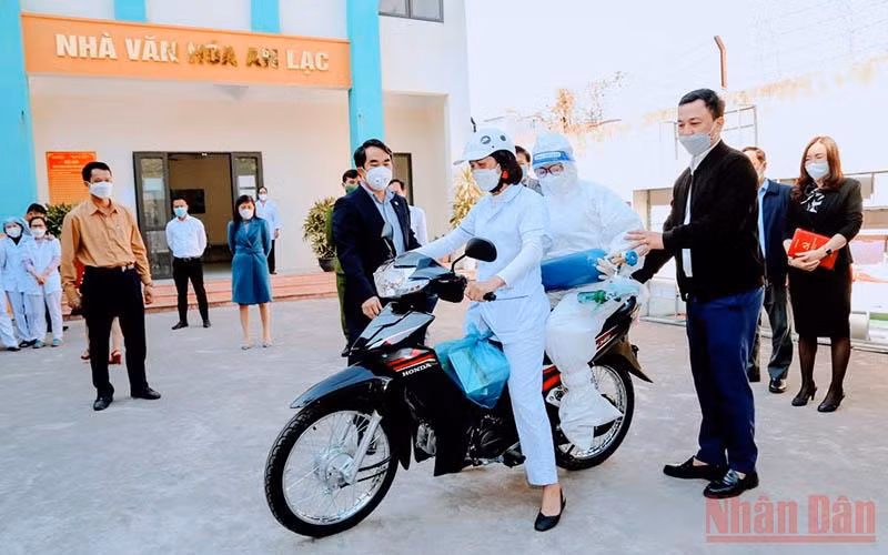 Hoạt động của trạm y tế lưu động thí điểm tại quận Hồng Bàng, Hải Phòng.