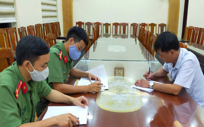 Công an làm việc, xác định rõ đối tượng mạo danh.
