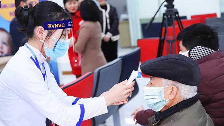 Đối tượng người cao tuổi, có bệnh lý nền cần được ưu tiên chăm sóc y tế trong phòng, chống dịch Covid-19. 
