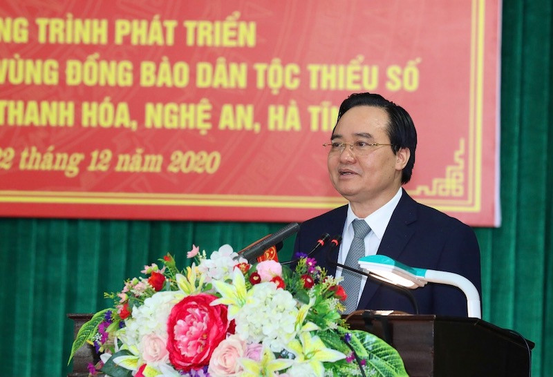 Bộ trưởng GD-ĐT Phùng Xuân Nhạ 