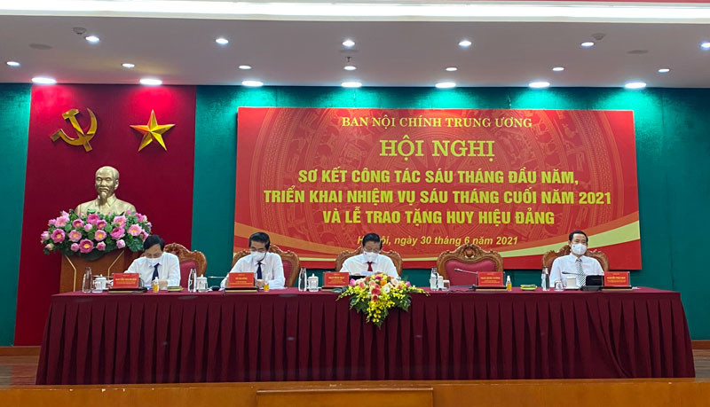 Hội nghị sơ kết công tác nội chính 6 tháng đầu năm 2021. 