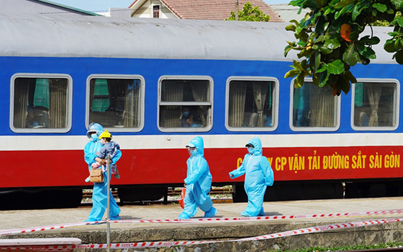 Người dân Quảng Trị được đưa từ TP Hồ Chí Minh về Đông Hà bằng tàu hỏa ngày 29/7