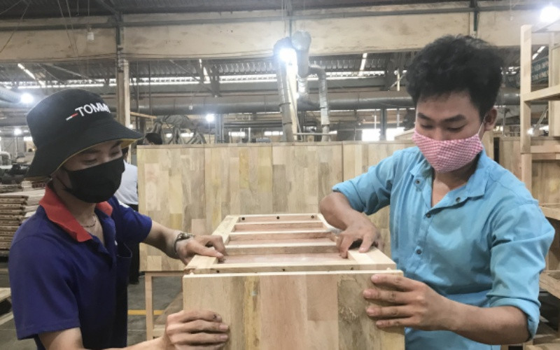 Sáu tháng đầu năm 2021, ngành gỗ xuất siêu ước đạt 7,2 tỷ USD, tăng 67,4%. 