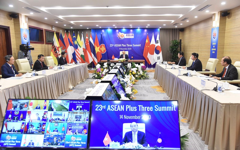 Thủ tướng Nguyễn Xuân Phúc chỉ ra thế mạnh của hợp tác ASEAN+3 trong ứng phó khủng hoảng. (Ảnh: TRẦN HẢI)