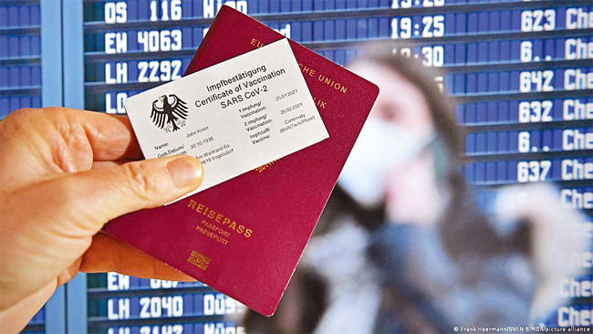 Chứng nhận đã tiêm vaccine được hy vọng sẽ là biện pháp hữu ích trước mắt để phục hồi kinh tế