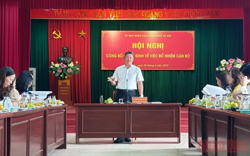 Quang cảnh cuộc họp.
