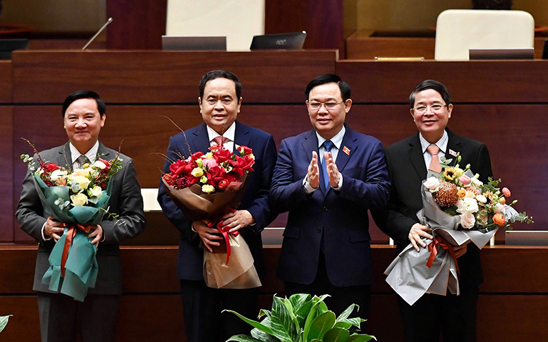 [Infographic] Các ủy viên Ủy ban Thường vụ Quốc hội khoá XIV (kiện toàn tại kỳ họp thứ 11)