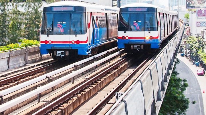 Hệ thống đường sắt MRT giúp giảm tải giao thông đô thị ở Bangkok. Ảnh: GETTY IMAGES