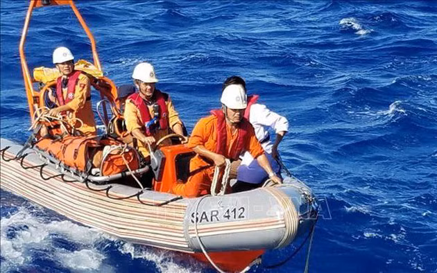 Lực lượng cứu hộ của Trung tâm Phối hợp tìm kiếm, cứu nạn hàng hải Việt Nam (Ảnh: Vietnam MRCC).