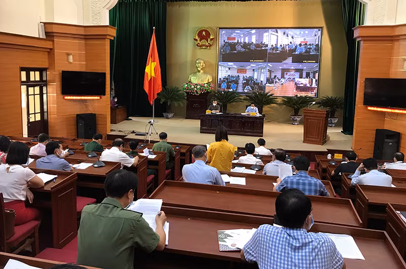 Ban Chỉ đạo Phòng, chống dịch Covid-19 tỉnh Hưng Yên họp trực tuyến bàn các biện pháp phòng, chống dịch Covid-19.