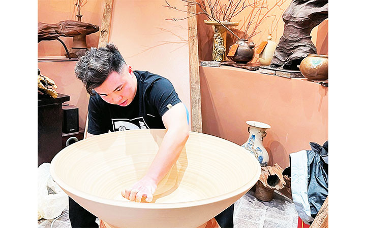 Trưởng thành từ làng nghề truyền thống