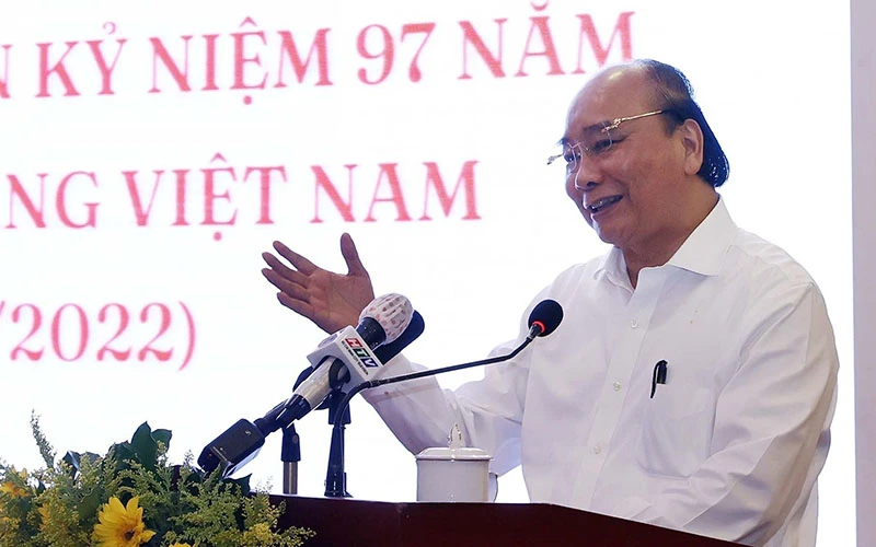 Chủ tịch nước Nguyễn Xuân Phúc phát biểu tại buổi gặp mặt các cơ quan báo chí tại Thành phố Hồ Chí Minh. (Ảnh: TTXVN)