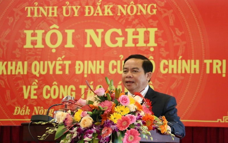 Đồng chí Điểu K’Ré, Ủy viên Trung ương Đảng, Phó Bí thư Tỉnh ủy Đắk Nông phát biểu nhận nhiệm vụ.