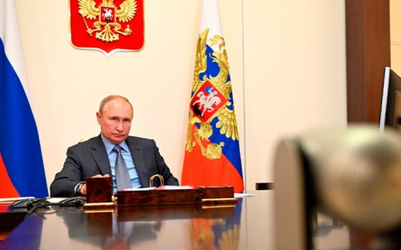 Tổng thống Nga V. Putin ký thông qua Kế hoạch chống tham nhũng quốc gia giai đoạn 2021-2024. (Ảnh: Điện Kremlin)