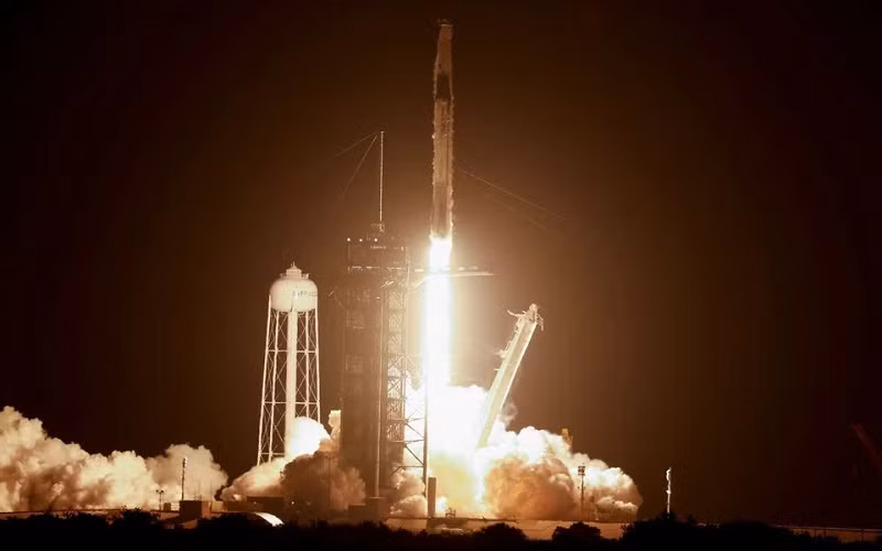 Vụ phóng diễn ra vào lúc 14 giờ 52 ngày 27/4 (giờ Việt Nam). (Ảnh: Reuters)