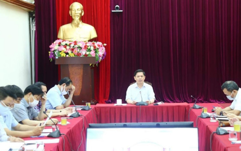 Khẩn cấp tổ chức vận tải hàng hóa khu vực các tỉnh phía nam