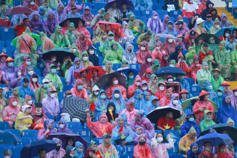 Không khí trên Sân vận động quốc gia Mỹ Đình đang "nóng" dần. (Ảnh: Thành Đạt)