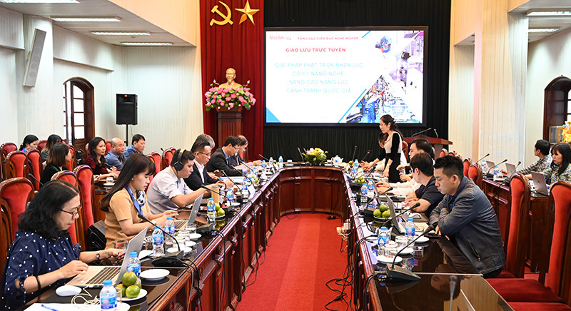 Giao lưu trực tuyến "Giải pháp phát triển nhân lực có kỹ năng nghề, nâng cao năng lực cạnh tranh quốc gia"