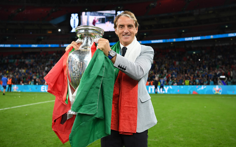 Từ vực sâu thất bại trong hành trình tìm vé đến World Cup 2018, Mancini đã vực dậy Italia để đưa Azzurri lên đỉnh châu Âu. (Ảnh: UEFA)
