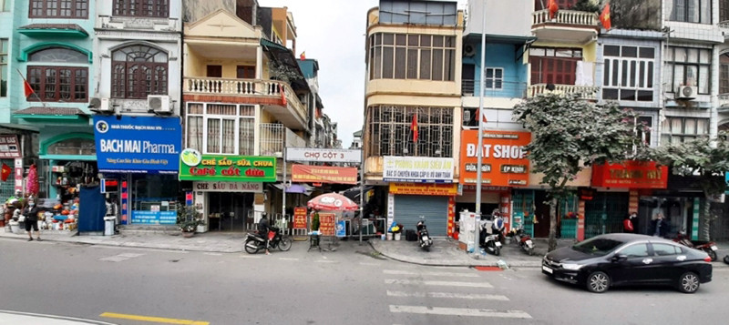 Khu vực Chợ Cột 3, phường Hồng Hải, TP Hạ Long bị đình chỉ hoạt động do vi phạm các quy định về phòng, chống dịch Covid-19.