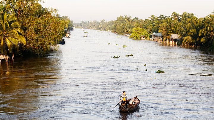 Sông Cần Thơ đoạn qua huyện Phong Điền. Ảnh: KHIẾU MINH