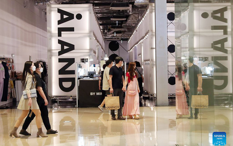 Bên trong một trung tâm thương mại ở Hàn Quốc. Ảnh: Tân Hoa xã