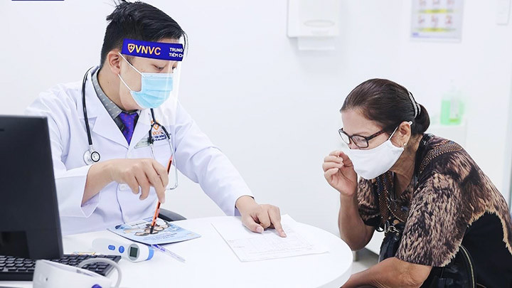 Người dân có thể khám hậu Covid-19 bằng bảo hiểm y tế.