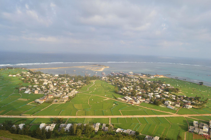 Đến thời điểm này, đảo Lý Sơn vẫn giữ được “vùng xanh” an toàn trước đại dịch Covid-19. 