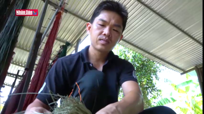 Níu giữ nghề dệt chiếu ở Tân Châu