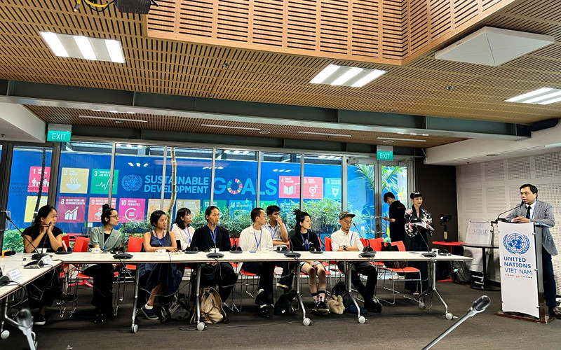 Ông Nguyễn Hoàng Phương, đại diện TPD phát biểu chào mừng các học viên tại buổi khai giảng khóa học.