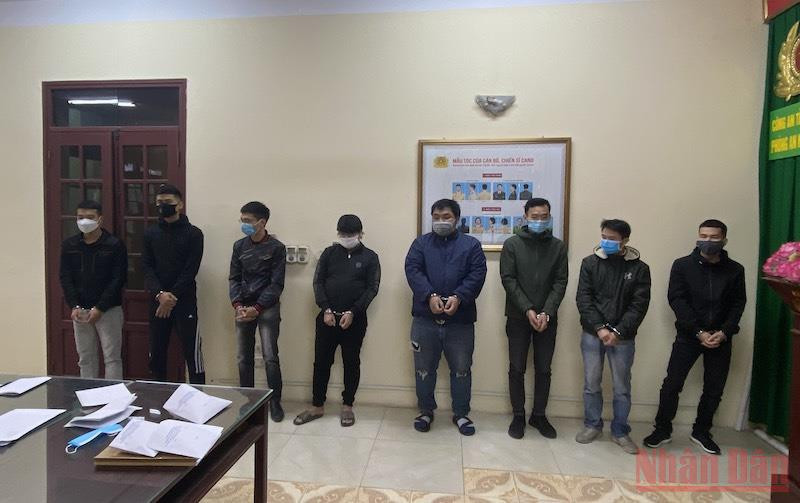 Các đối tượng tại cơ quan điều tra.