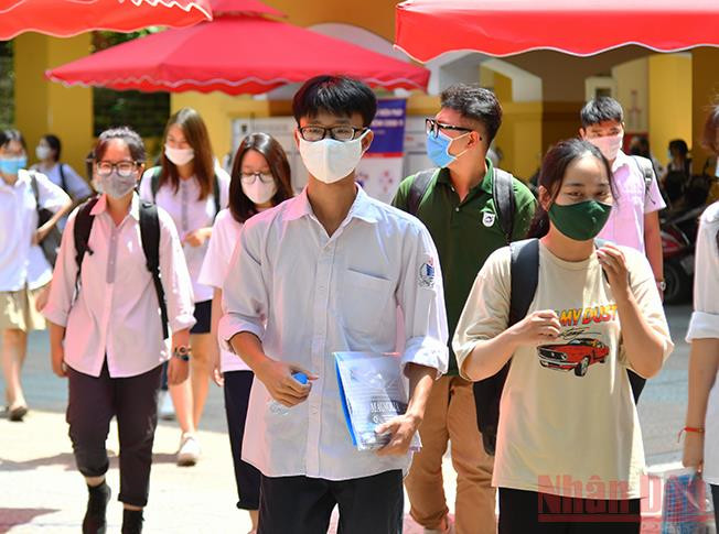 Thí sinh Kỳ thi tốt nghiệp THPT 2021. Ảnh: THUỶ NGUYÊN