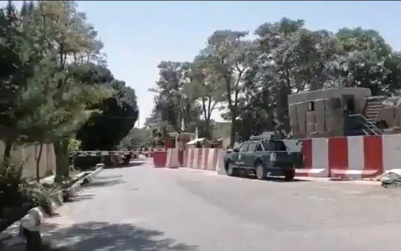 Hình ảnh lối vào trụ sở cảnh sát tại TP Ghazni, Afghanistan, xuất hiện trong video do Taliban công bố, ngày 12/8. (Ảnh: Reuters)