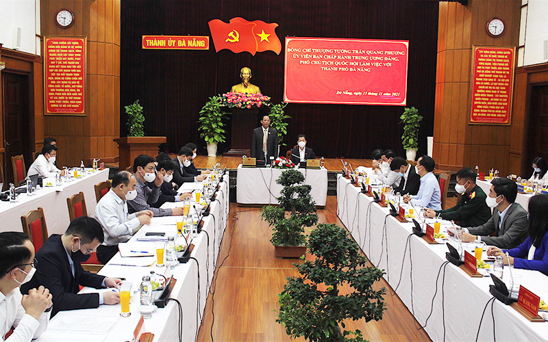 Phó Chủ tịch Quốc hội Trần Quang Phương làm việc tại TP Đà Nẵng.