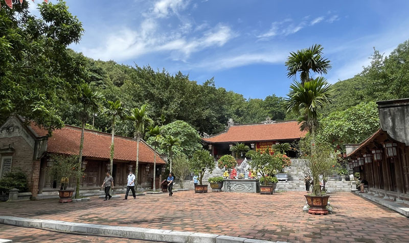 Đền tưởng niệm Anh hùng dân tộc, Danh nhân văn hóa thế giới Nguyễn Trãi.