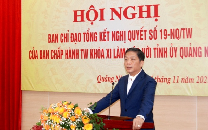 Đồng chí Trần Tuấn Anh, Ủy viên Bộ Chính trị, Trưởng Ban Kinh tế Trung ương, Phó Trưởng Ban Thường trực Ban Chỉ đạo phát biểu tại hội nghị.