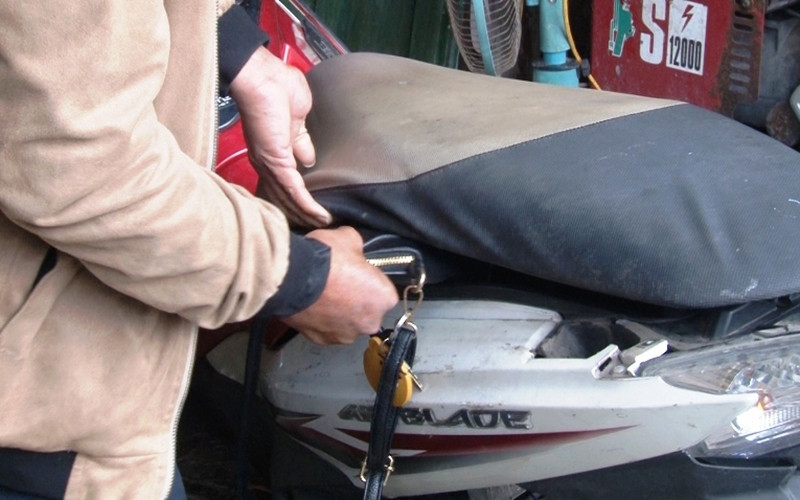 Đối tượng móc cốp xe Honda AirBlade lấy trộm 116 triệu đồng.