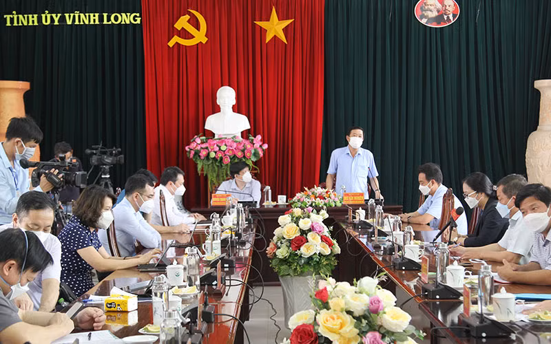 Hình ảnh buổi làm việc chiều 31/7. 