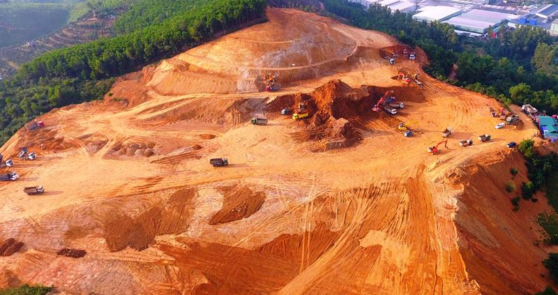 Công ty cổ phần Tây phương cực lạc Hòa Bình đã ngang nhiên san, hạ 3 ha đồi khi chưa được các cấp có thẩm quyền cấp giấy phép theo quy định.