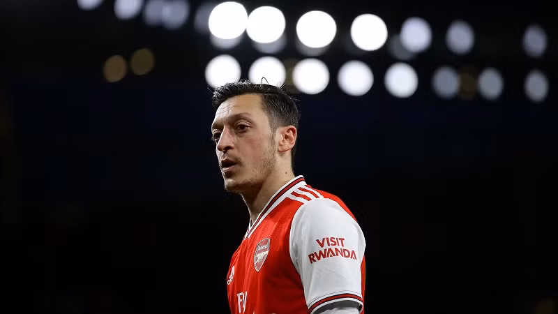Mesut Oezil chuẩn bị rời Arsenal sau 8 năm gắn bó. (Ảnh: Getty Images) 
