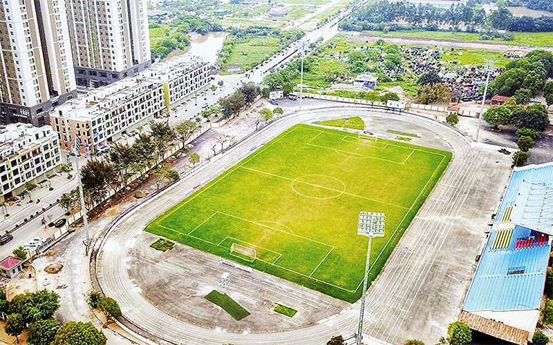 Sân vận động huyện Thanh Trì được đề xuất làm điểm trung chuyển nông sản, hàng hóa thiết yếu. Ảnh: THÀNH ĐẠT