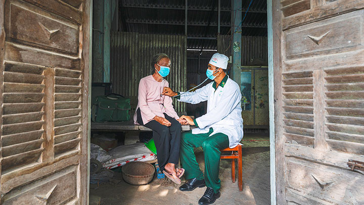 Tận tâm. Tác giả: BÙI GIA PHÚ